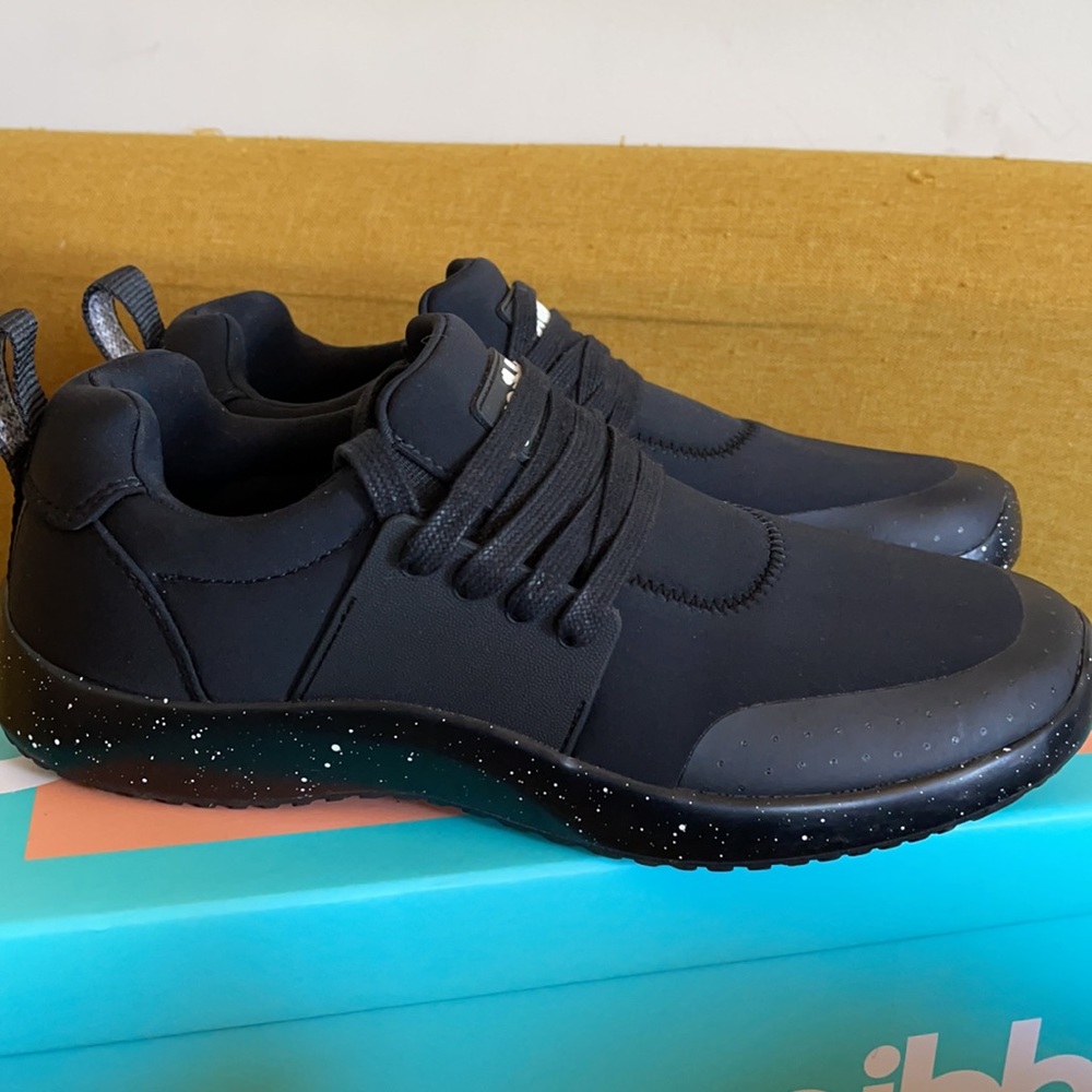 Snibbs work shoes